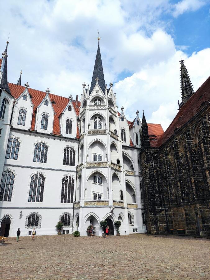 Goldrausch - Glanzvolle Ferienwohnung In Meissen Am Lutherplatz Exterior photo